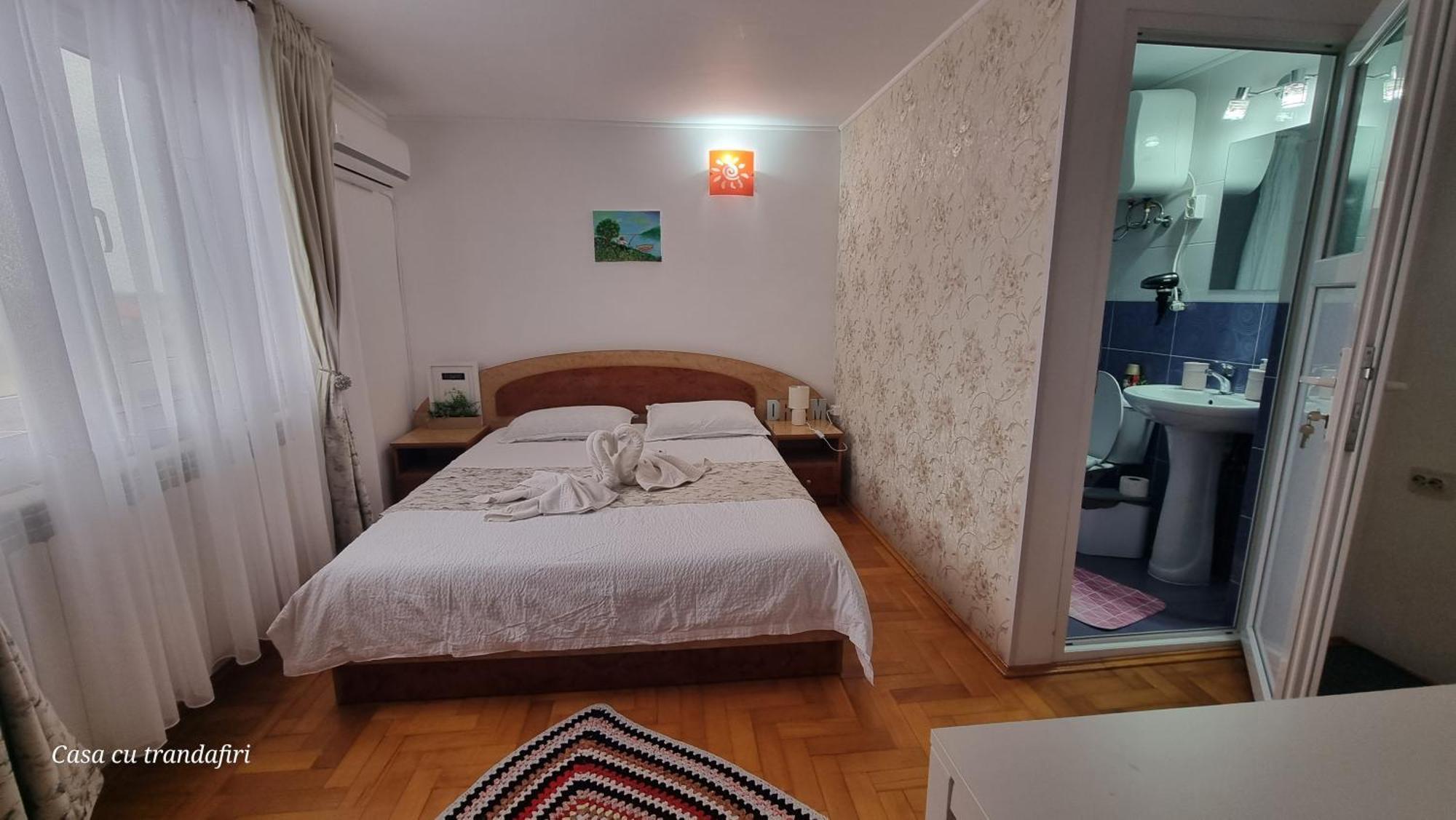 Casa Cu Trandafiri Murighiol Luaran gambar